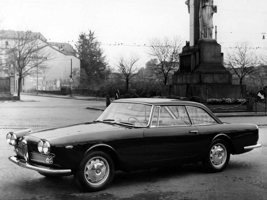  Alfa Romeo 2000 Sprint "Praho" (102) 1960 года  (фото 2 из 10)